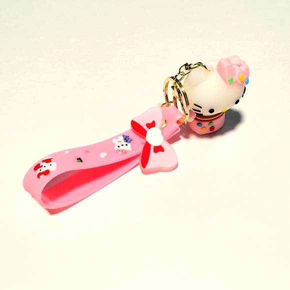 Hello Kitty 3D Keychain Purple Wrist Strap, NEW - Picture 3 of 5
